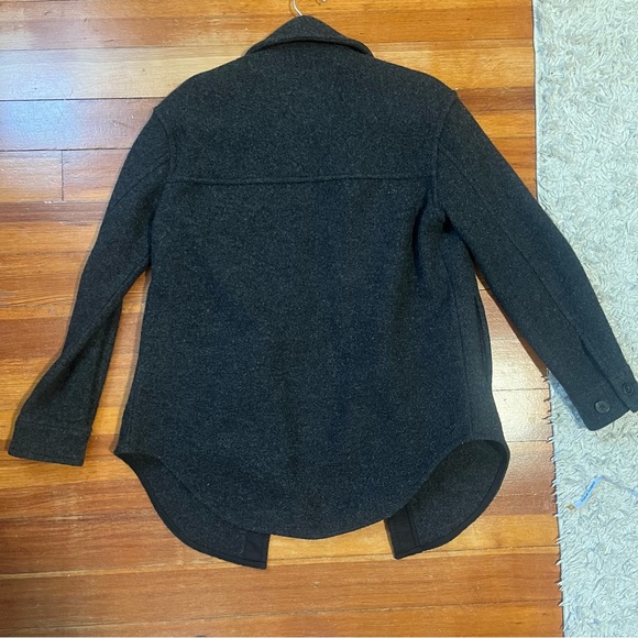 Aritzia Ganna Shirt Jacket - Grey, size XS - Picture 2 of 6